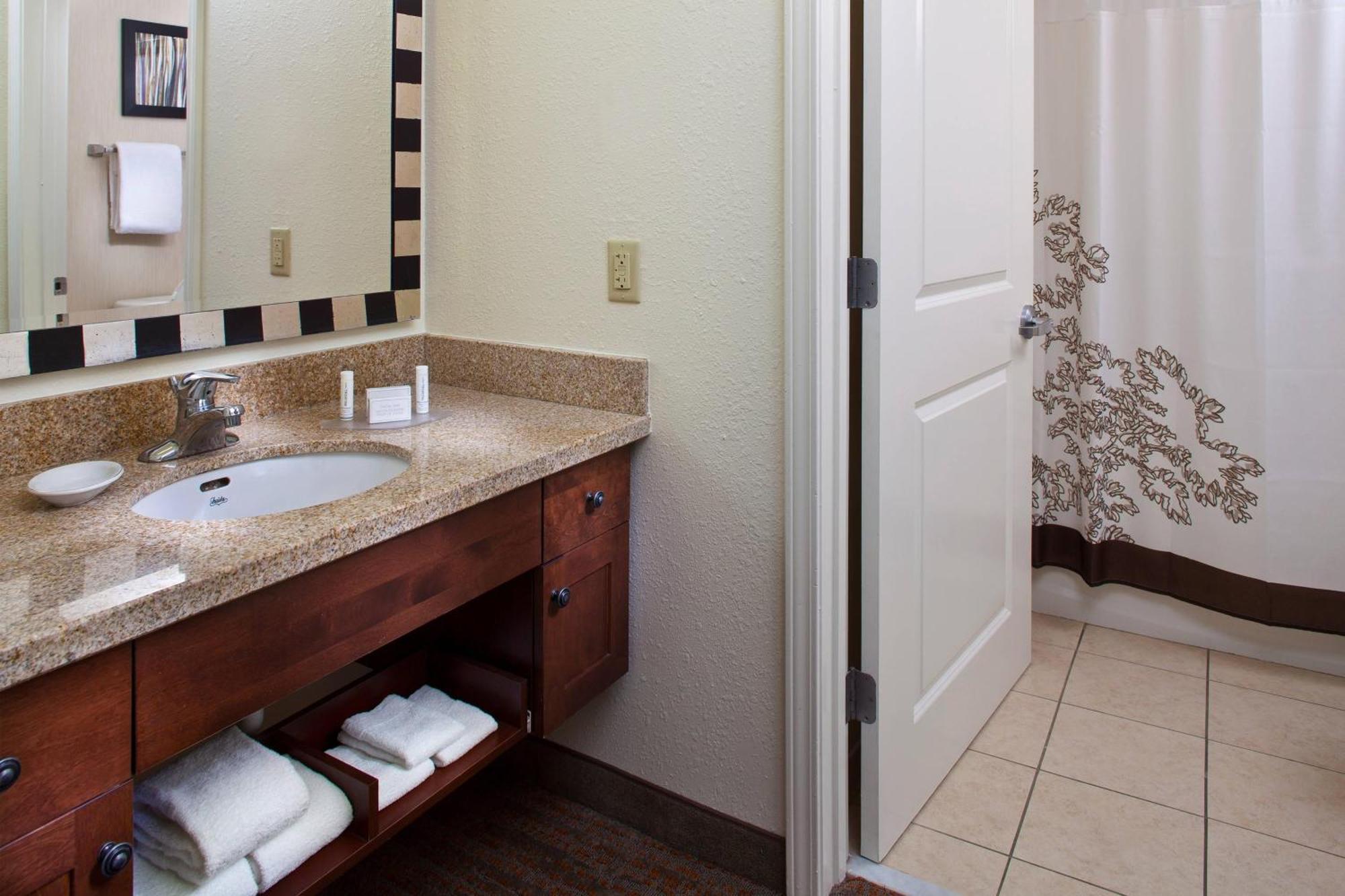 By Marriott Universities At The Capitol 3* Tallahassee