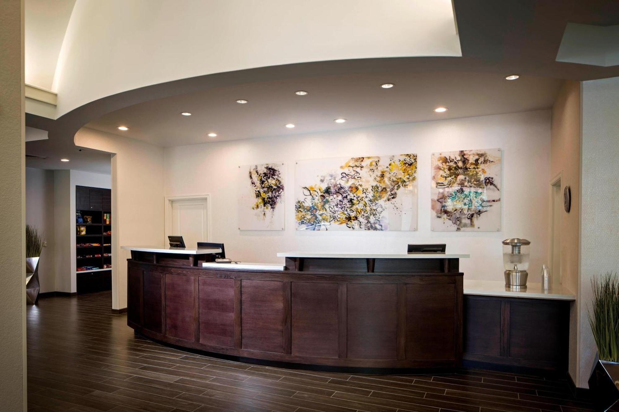 Hotel By Marriott Universities At The Capitol 3*