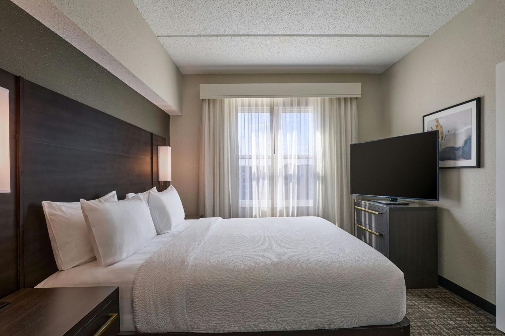 Hotel By Marriott Universities At The Capitol Tallahassee