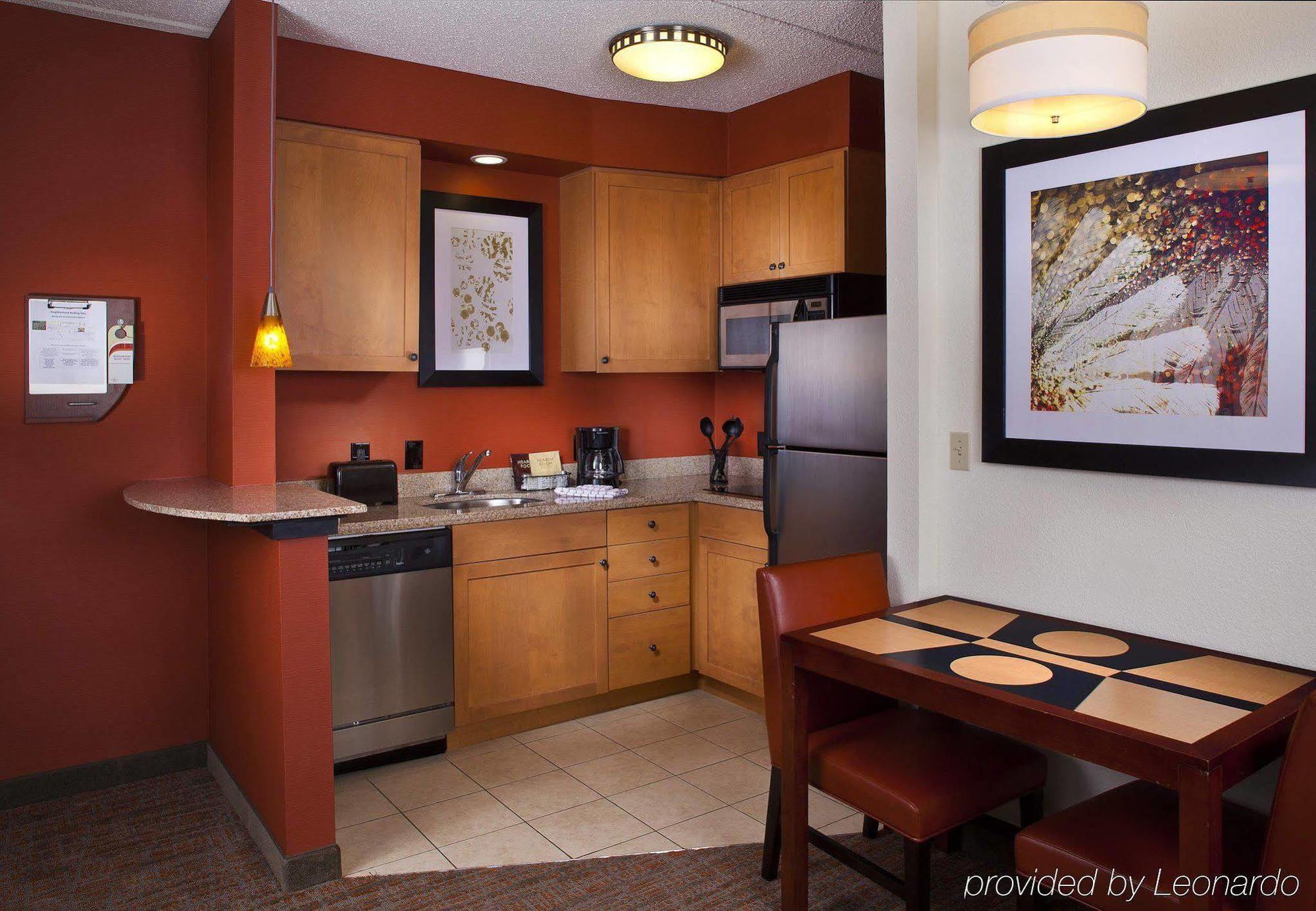 By Marriott Universities At The Capitol 3* Tallahassee